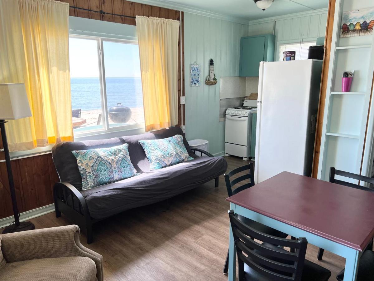 Paradise Beach Resort Tawas City Exteriör bild